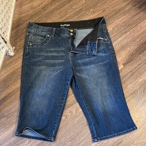 Lane Bryant Dark Blue Cropped Tummy Control Jeans